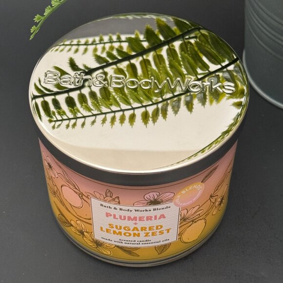 BBW Plumeria + Sugared Lemon Zest Bath & Body Works 3 Wick Candle - Picture 4 of 10